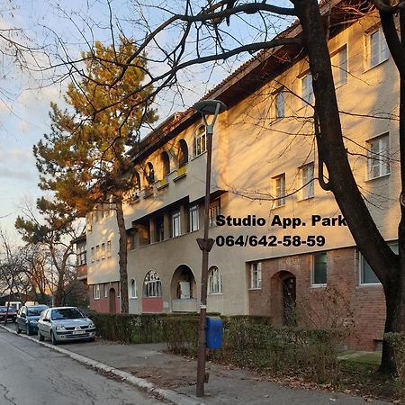 Apartman Park Jagodina-Studio U Centru Grada ภายนอก รูปภาพ
