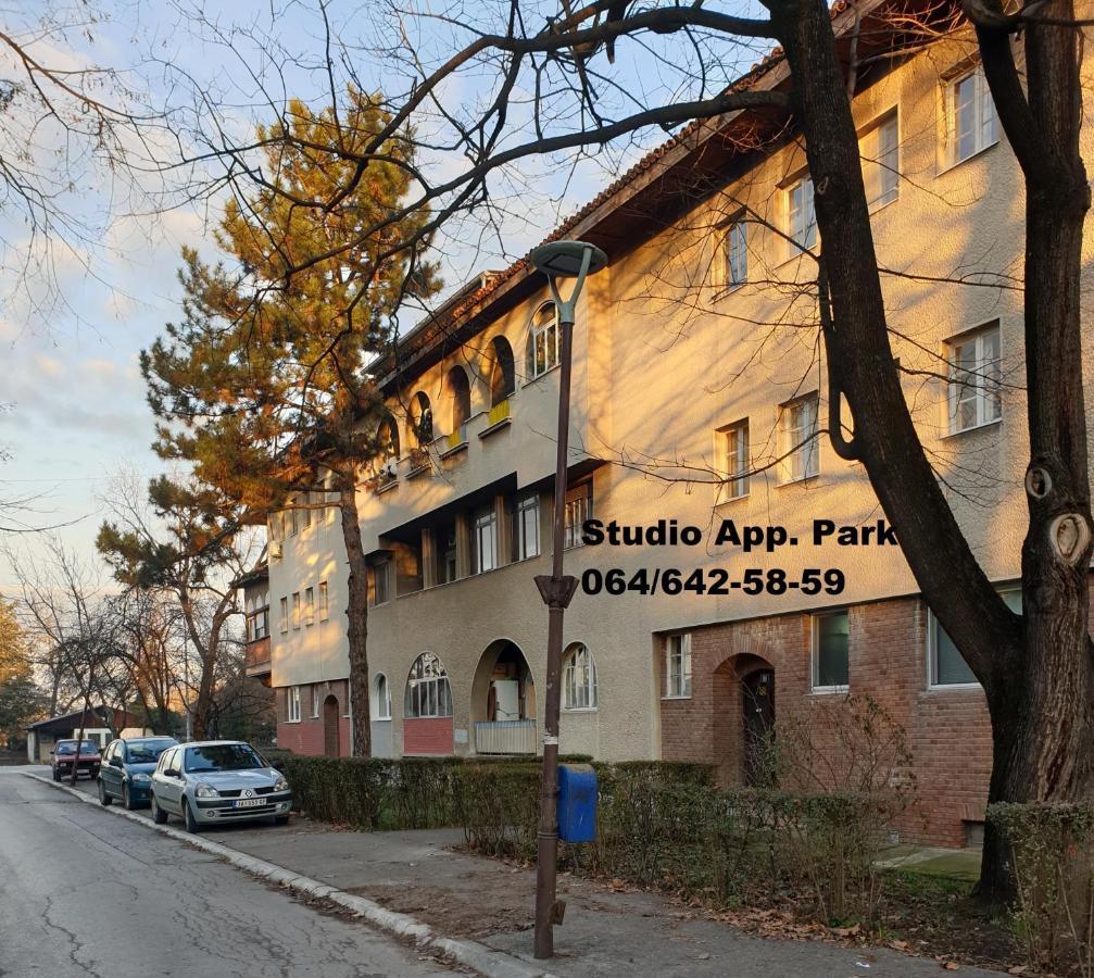 Apartman Park Jagodina-Studio U Centru Grada ภายนอก รูปภาพ